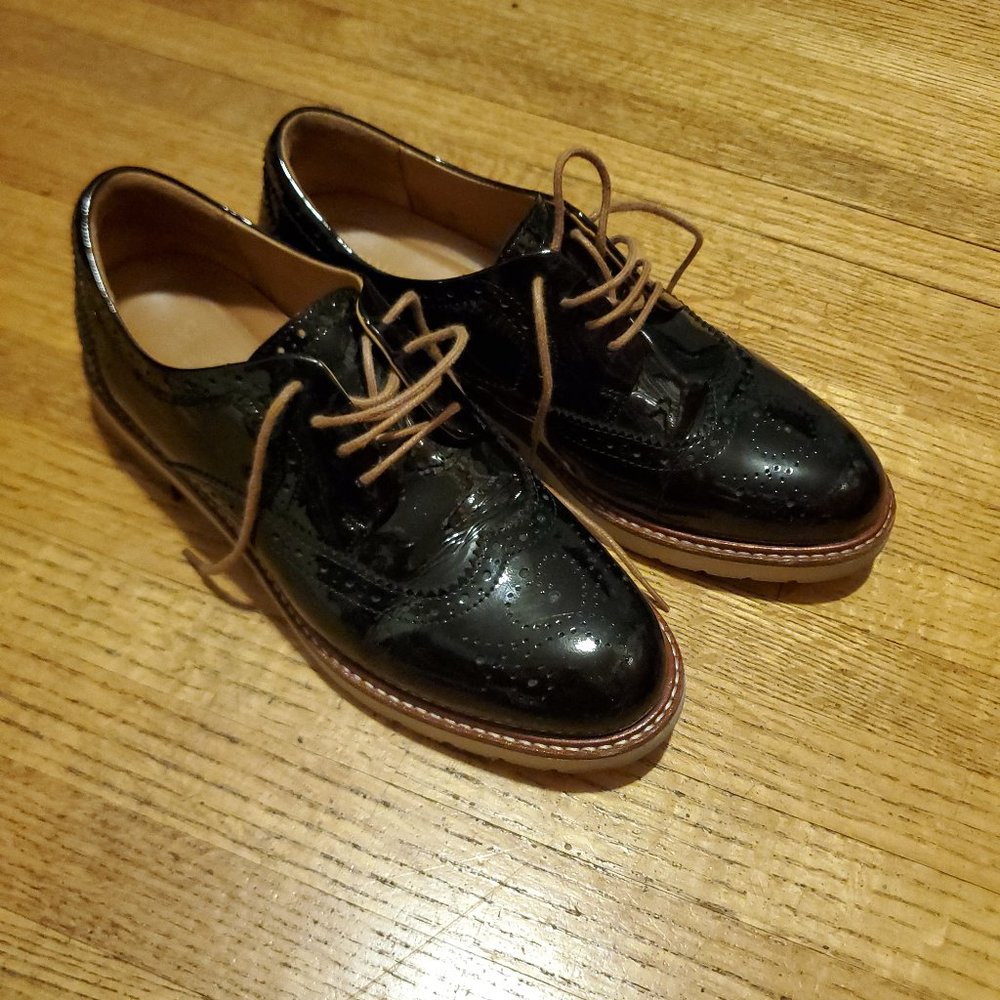 Samuel Hubbard Women's "Winged Traveler" Brogue Shoe Black Patent Leather Size 7